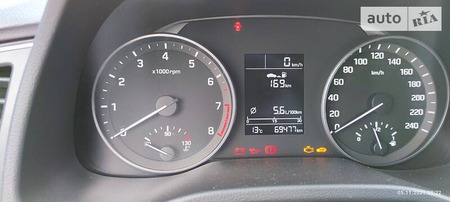 Hyundai Elantra 2018  випуску Херсон з двигуном 1.6 л бензин седан механіка за 14500 долл. 