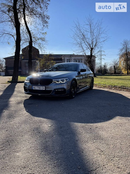 BMW 540 2017  випуску Дніпро з двигуном 3 л бензин седан автомат за 71500 долл. 