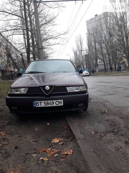 Alfa Romeo 155 1992  випуску Херсон з двигуном 1.8 л  седан механіка за 2100 долл. 