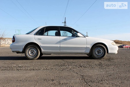 Hyundai Sonata 1998  випуску Одеса з двигуном 1.8 л  седан механіка за 3700 долл. 