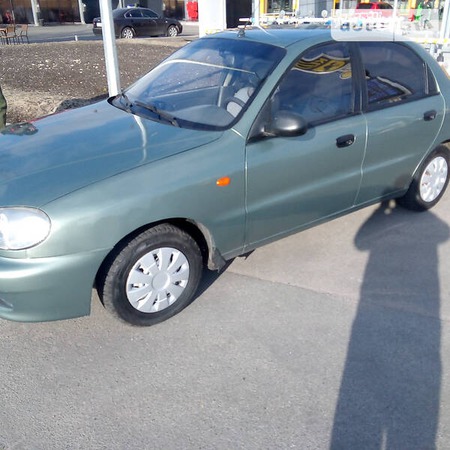 Daewoo Lanos 2008  випуску Київ з двигуном 1.5 л бензин седан механіка за 2750 долл. 