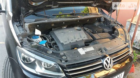 Volkswagen Touran 2011  випуску Одеса з двигуном 1.6 л дизель мінівен автомат за 12999 долл. 