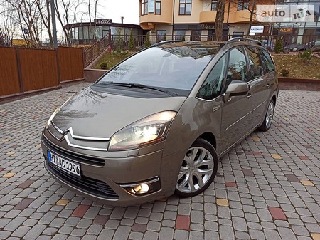 Citroen C4 Picasso 2009  випуску Львів з двигуном 1.6 л бензин мінівен автомат за 7699 долл. 