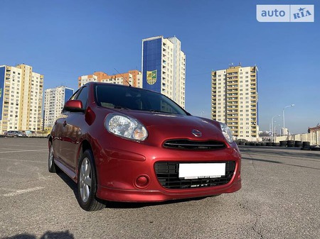 Nissan Micra 2013  випуску Харків з двигуном 1.2 л бензин хэтчбек автомат за 8999 долл. 