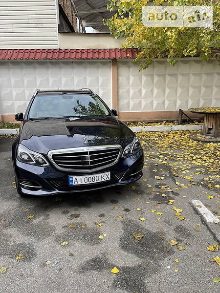 Mercedes-Benz E 400 2013  випуску Київ з двигуном 3 л бензин седан автомат за 25000 долл. 