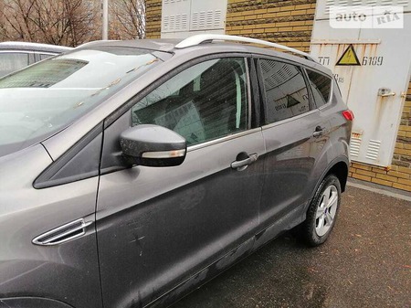 Ford Kuga 2013  випуску Київ з двигуном 1.6 л бензин позашляховик  за 15300 долл. 