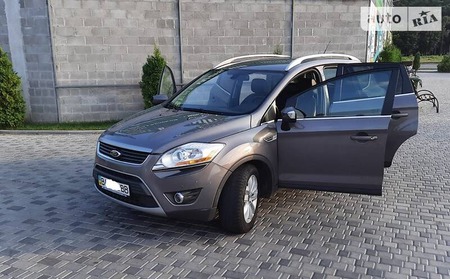 Ford Kuga 2012  випуску Кропивницький з двигуном 2 л дизель універсал  за 11300 долл. 