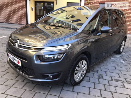 Citroen C4 Picasso 2016  випуску Львів з двигуном 2 л дизель мінівен автомат за 14500 долл. 