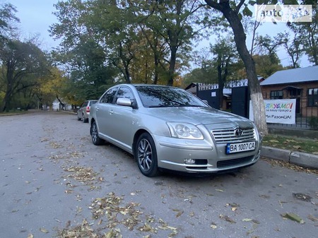 Toyota Avensis 2005  випуску Кропивницький з двигуном 2.4 л бензин седан автомат за 6500 долл. 