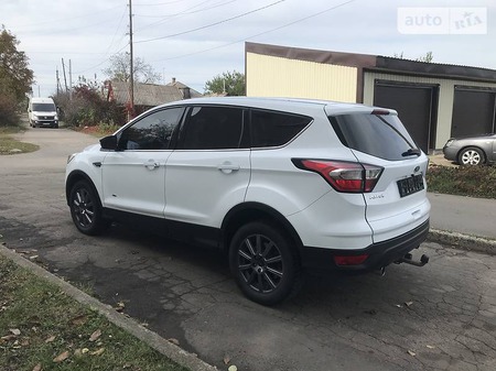 Ford Kuga 2017  випуску Донецьк з двигуном 2 л дизель позашляховик автомат за 18500 долл. 