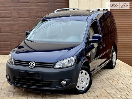 Volkswagen Caddy 2011  випуску Одеса з двигуном 1.6 л дизель мінівен автомат за 10900 долл. 