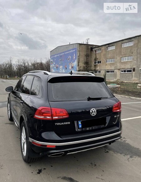Volkswagen Touareg 2017  випуску Донецьк з двигуном 3 л дизель позашляховик автомат за 42600 долл. 