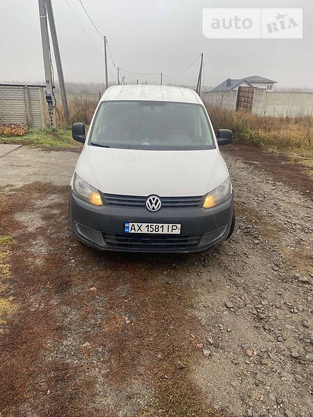 Volkswagen Caddy 2011  випуску Харків з двигуном 1.6 л дизель універсал автомат за 10000 долл. 