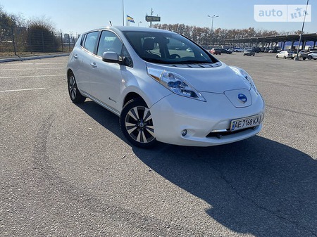 Nissan Leaf 2013  випуску Дніпро з двигуном 0 л електро універсал  за 9300 долл. 