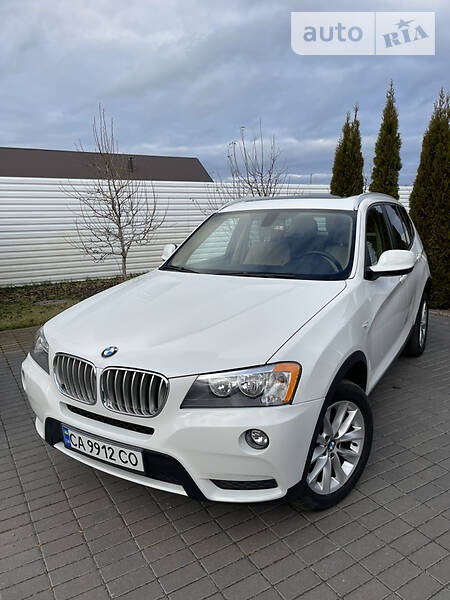 BMW X3 2013  випуску Черкаси з двигуном 2 л бензин позашляховик автомат за 16500 долл. 