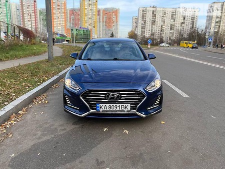 Hyundai Sonata 2017  випуску Київ з двигуном 2.4 л бензин седан автомат за 17500 долл. 