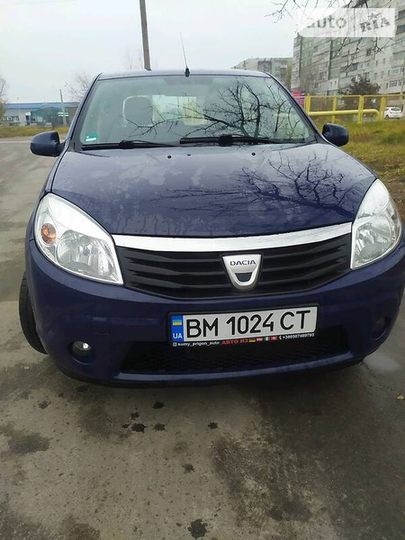 Dacia Sandero 2009  випуску Суми з двигуном 1.4 л бензин хэтчбек механіка за 4699 долл. 