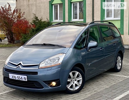 Citroen C4 Picasso 2010  випуску Львів з двигуном 1.6 л дизель універсал автомат за 6999 долл. 