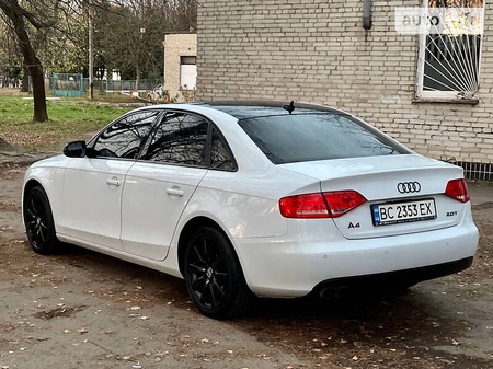 Audi A4 Limousine 2012  випуску Львів з двигуном 2 л бензин седан автомат за 10750 долл. 