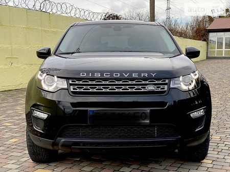 Land Rover Discovery Sport 2016  випуску Дніпро з двигуном 2.2 л дизель позашляховик автомат за 25700 долл. 