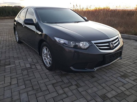 Honda Accord 2011  випуску Донецьк з двигуном 2 л бензин седан механіка за 12200 долл. 