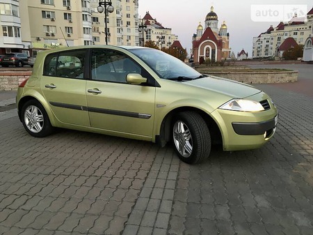 Renault Megane 2003  випуску Київ з двигуном 1.6 л бензин хэтчбек автомат за 4950 долл. 