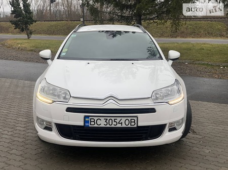 Citroen C5 2014  випуску Львів з двигуном 1.6 л дизель універсал автомат за 8499 долл. 