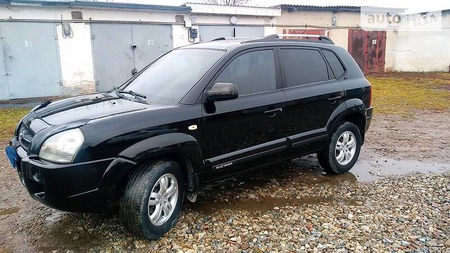 Hyundai Tucson 2006  випуску Івано-Франківськ з двигуном 2 л бензин позашляховик механіка за 7650 долл. 