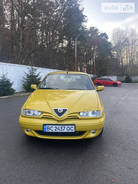 Alfa Romeo 145 1999  випуску Львів з двигуном 1.4 л бензин хэтчбек механіка за 3700 долл. 