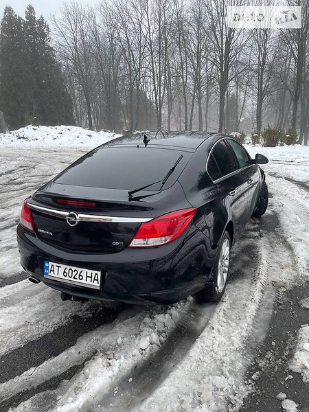 Opel Insignia 2009  випуску Івано-Франківськ з двигуном 2 л дизель хэтчбек автомат за 9899 долл. 