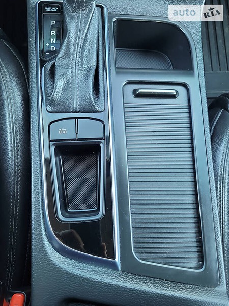 Hyundai Sonata 2014  випуску Вінниця з двигуном 2 л газ седан автомат за 11490 долл. 