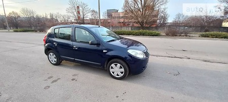 Dacia Sandero 2010  випуску Запоріжжя з двигуном 1.1 л бензин хэтчбек механіка за 5600 долл. 