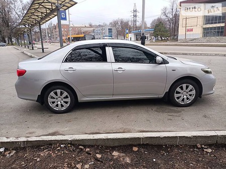 Toyota Corolla 2007  випуску Дніпро з двигуном 1.6 л бензин седан механіка за 7999 долл. 