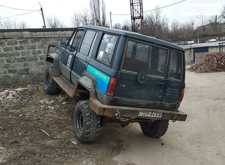 Isuzu Trooper 1986  випуску Харків з двигуном 0 л  позашляховик механіка за 3500 долл. 