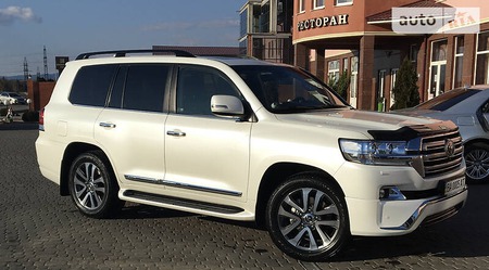 Toyota Land Cruiser 2016  випуску Кропивницький з двигуном 4.5 л дизель  автомат за 60000 долл. 