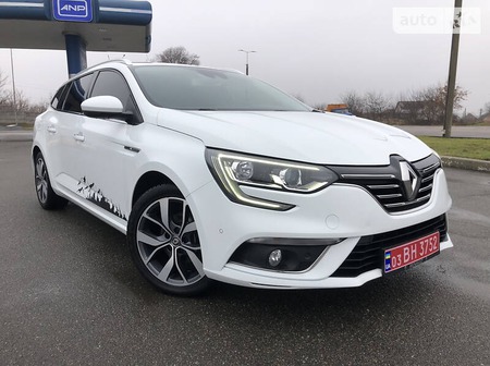 Renault Megane 2018  випуску Київ з двигуном 1.5 л дизель універсал автомат за 14350 долл. 