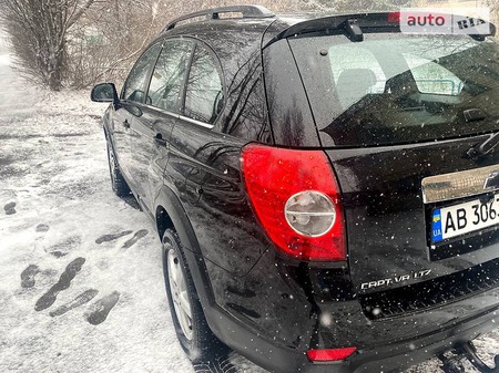 Chevrolet Captiva 2006  випуску Вінниця з двигуном 2.4 л бензин позашляховик механіка за 8700 долл. 