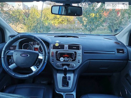 Ford Kuga 2010  випуску Вінниця з двигуном 2.5 л  позашляховик автомат за 12499 долл. 