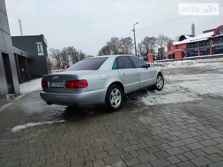 Audi A8 1996  випуску Львів з двигуном 4.2 л  седан автомат за 3555 долл. 