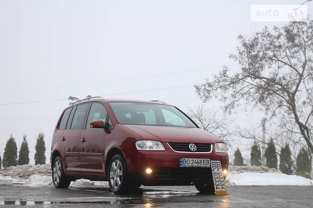 Volkswagen Touran 2003  выпуска Тернополь с двигателем 1.6 л бензин минивэн механика за 6200 долл. 