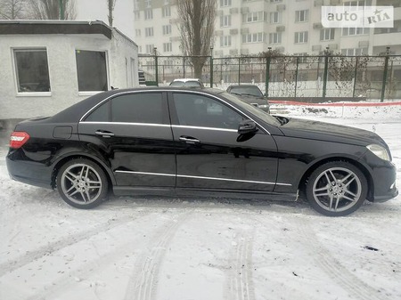 Mercedes-Benz E 350 2009  випуску Київ з двигуном 3.5 л бензин седан автомат за 14490 долл. 