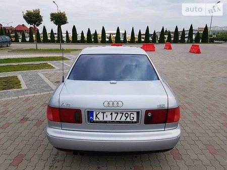 Audi A8 1998  випуску Львів з двигуном 4.2 л бензин седан автомат за 3150 долл. 