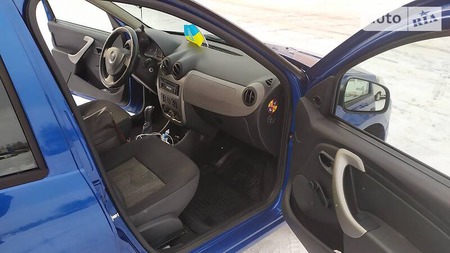 Dacia Sandero 2009  випуску Суми з двигуном 1.2 л бензин хэтчбек механіка за 4900 долл. 