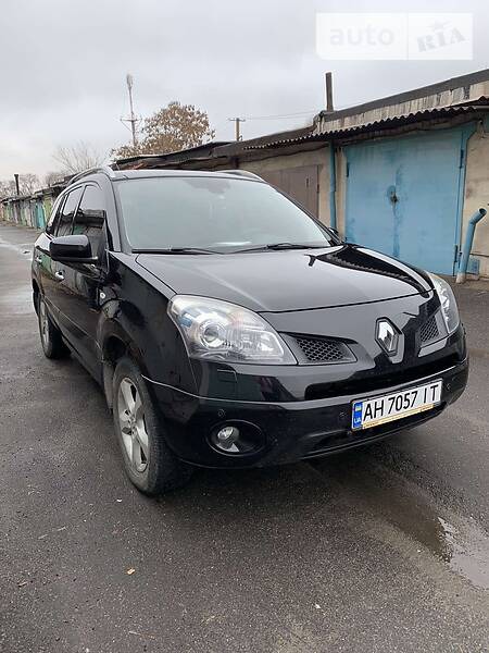 Renault Koleos 2008  випуску Донецьк з двигуном 2.5 л  позашляховик автомат за 9000 долл. 