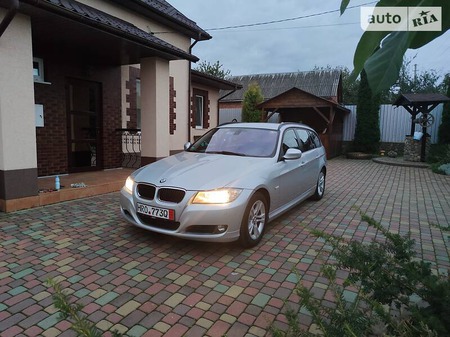 BMW 318 2012  випуску Хмельницький з двигуном 2 л дизель універсал автомат за 12150 долл. 