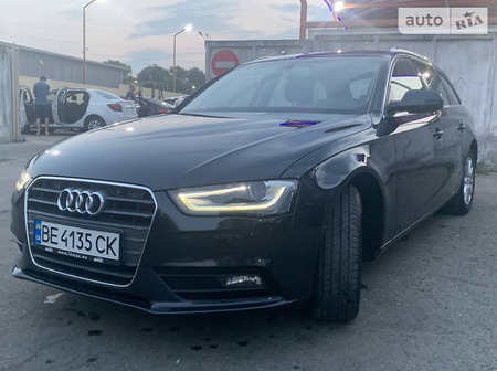 Audi A4 Limousine 2015  випуску Одеса з двигуном 2 л дизель універсал автомат за 14700 долл. 