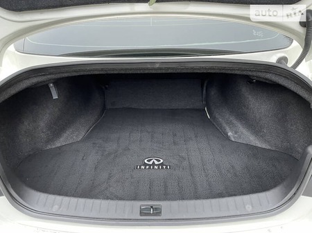 Infiniti Q50 2016  выпуска Запорожье с двигателем 3 л бензин седан автомат за 18700 долл. 