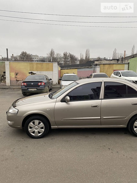 Nissan Almera 2012  випуску Харків з двигуном 1.6 л бензин седан механіка за 6700 долл. 