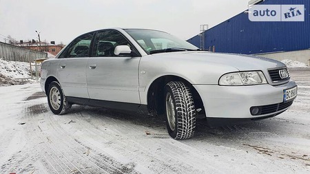 Audi A4 Limousine 1999  випуску Львів з двигуном 1.6 л бензин седан  за 4850 долл. 