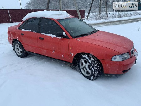 Audi A4 Limousine 1996  випуску Івано-Франківськ з двигуном 1.6 л бензин седан механіка за 799 долл. 